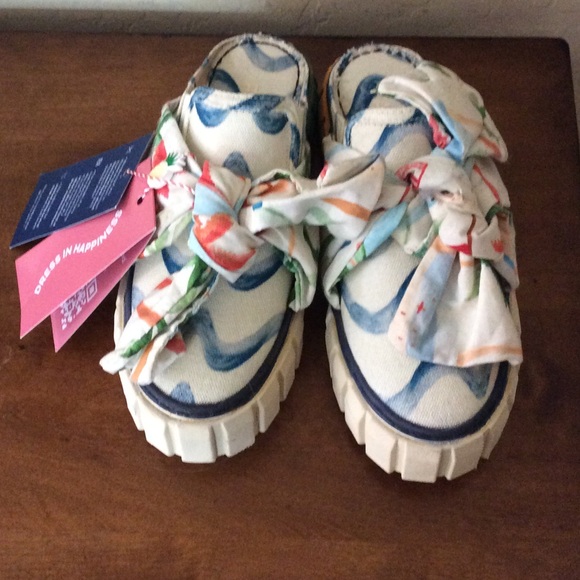 FARM Rio Shoes - NWT Farm Rio Copacabana Mule Sneakers